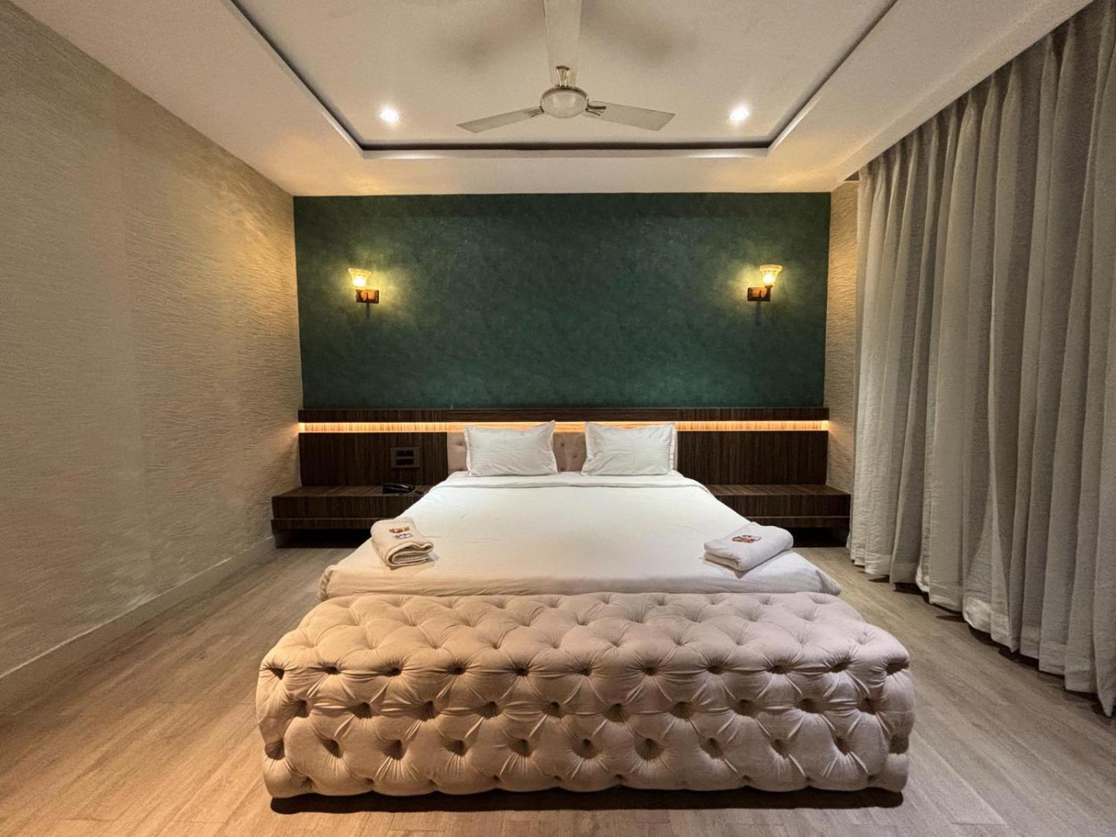 Hotel Elegant Inn Σουράτ Εξωτερικό φωτογραφία